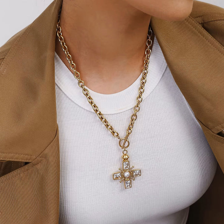 Cruz de Anacaona collar